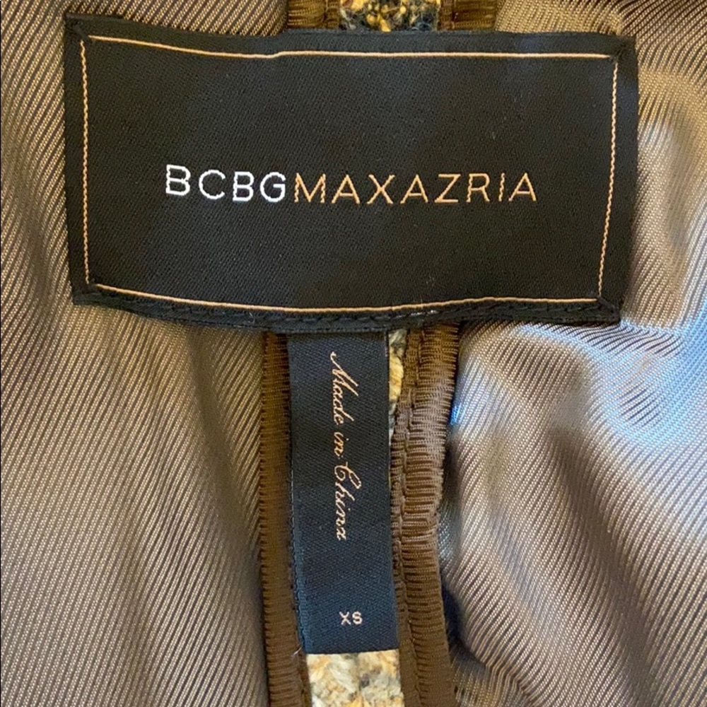 VINTAGE BCBGMAXAZRIA jacket. Size small - Picture 6 of 9